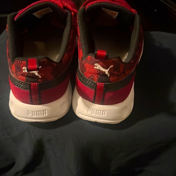COPY - Puma running sneakers gently used 8/10 worn less than 10x - Picture 4 of 4